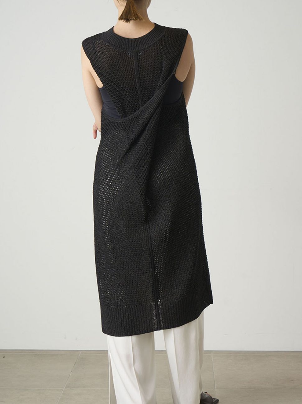 Back twist long knit tops
