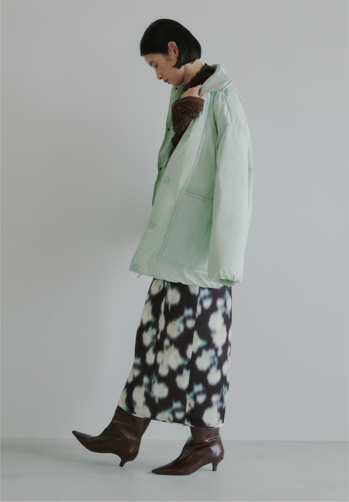 OUTER TOPS DRESS着用モデルの画像