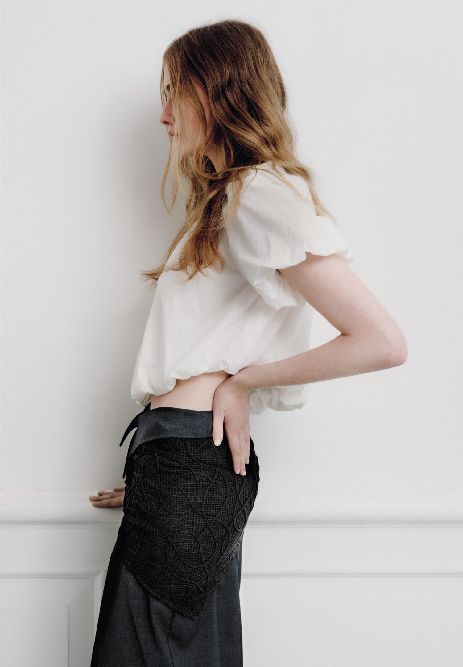 Tops Pantsを着用したモデル