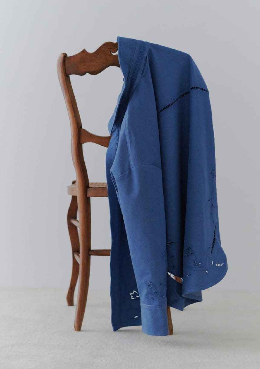 エンブロイダリーシャツ