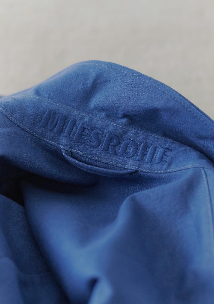 エンブロイダリーシャツ