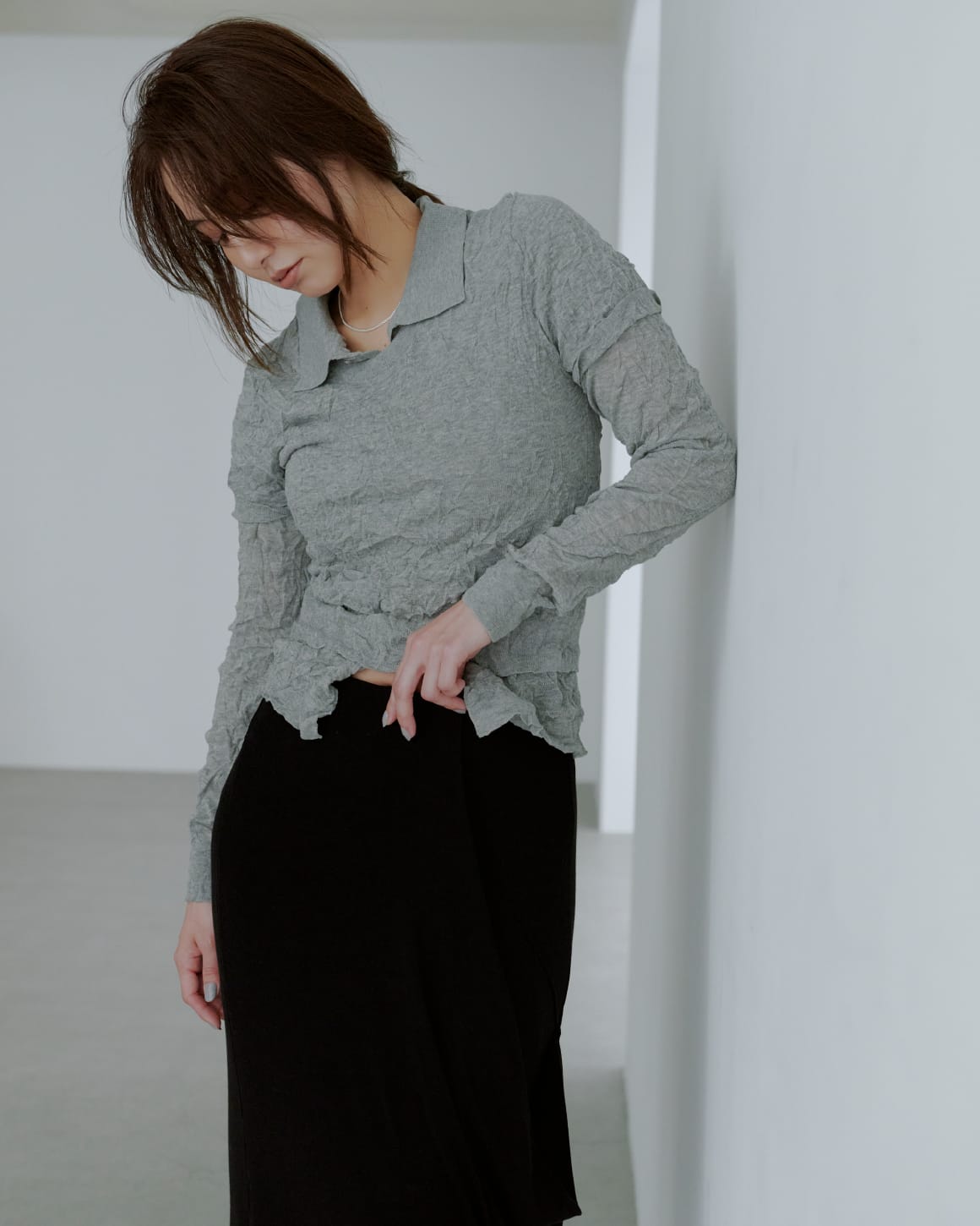 Tops Pants Shoes Bagを着用したモデル