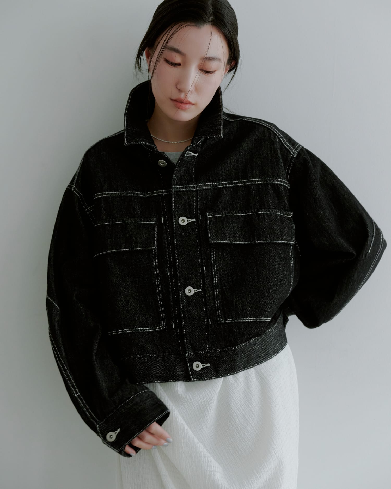 Outer Skirt Accessoryを着用したモデル