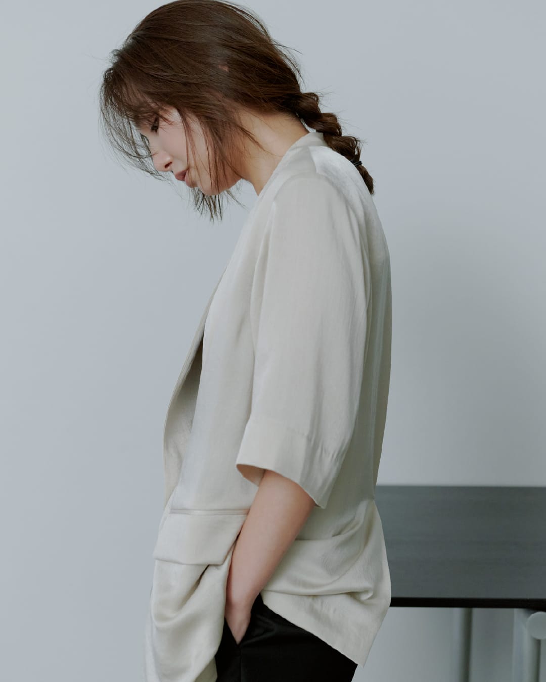 Tops Pants Shoes Bagを着用したモデル