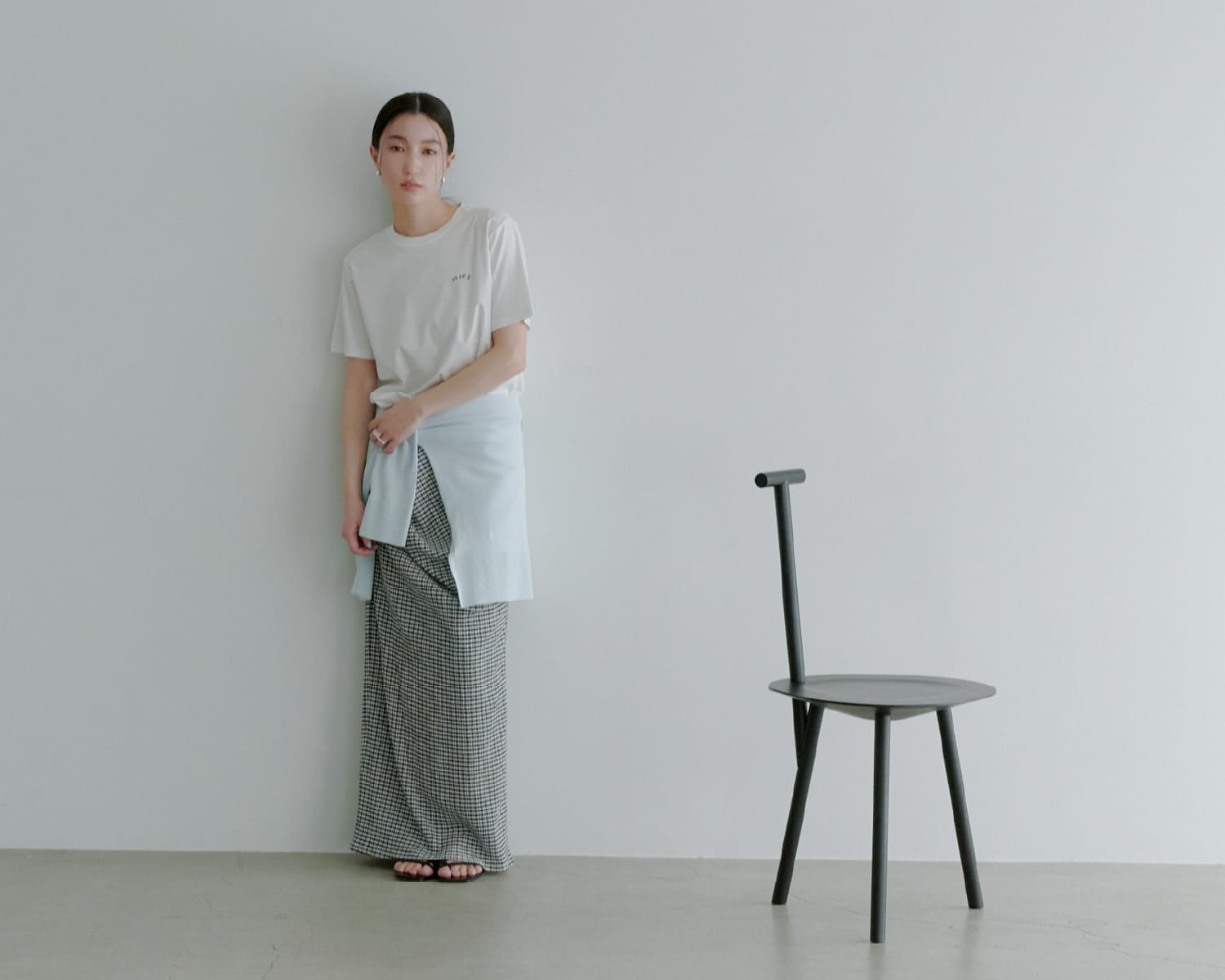 Knit tops Tops Skirt Shoesを着用したモデル