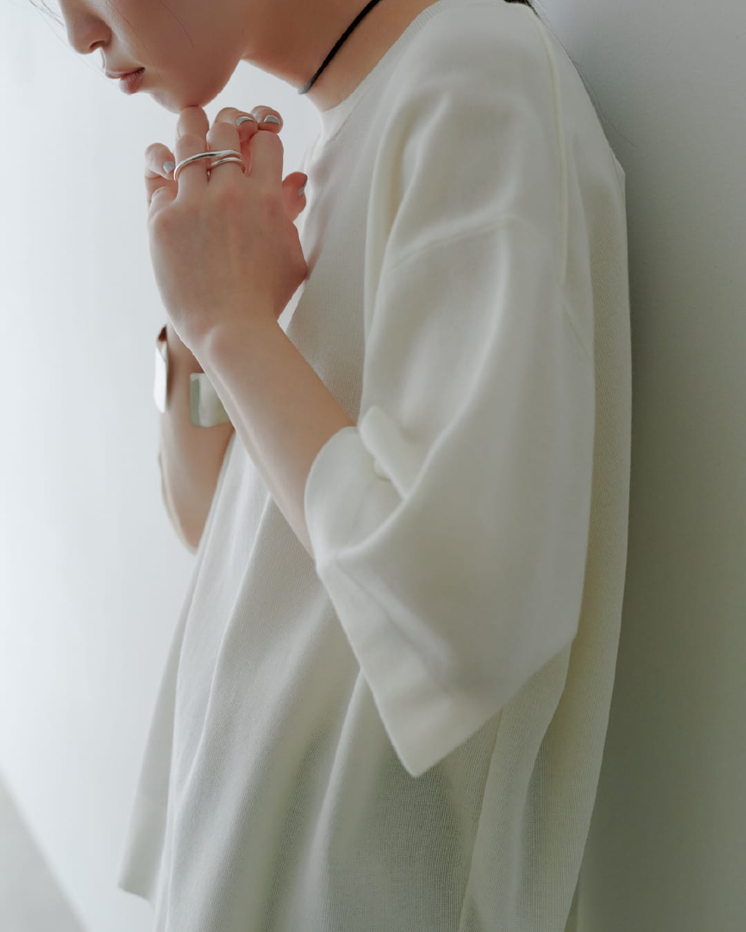 Knit tips Skirt Shoesを着用したモデル