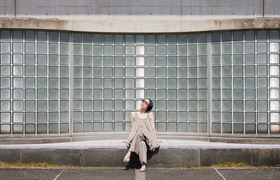 Dress Pantsを着用したモデル