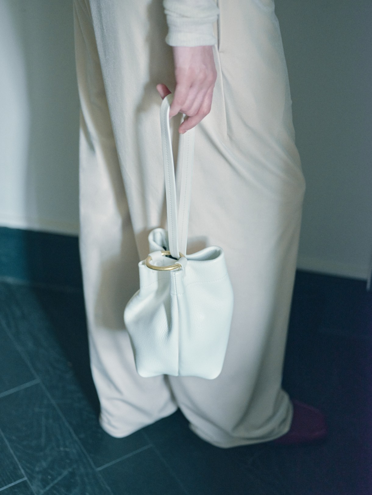 MARROW MINI RING POUCH 着用イメージ