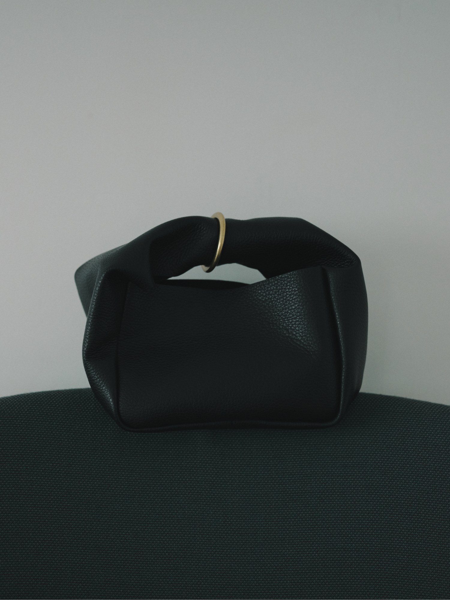MARROW CUBE RING MUFF