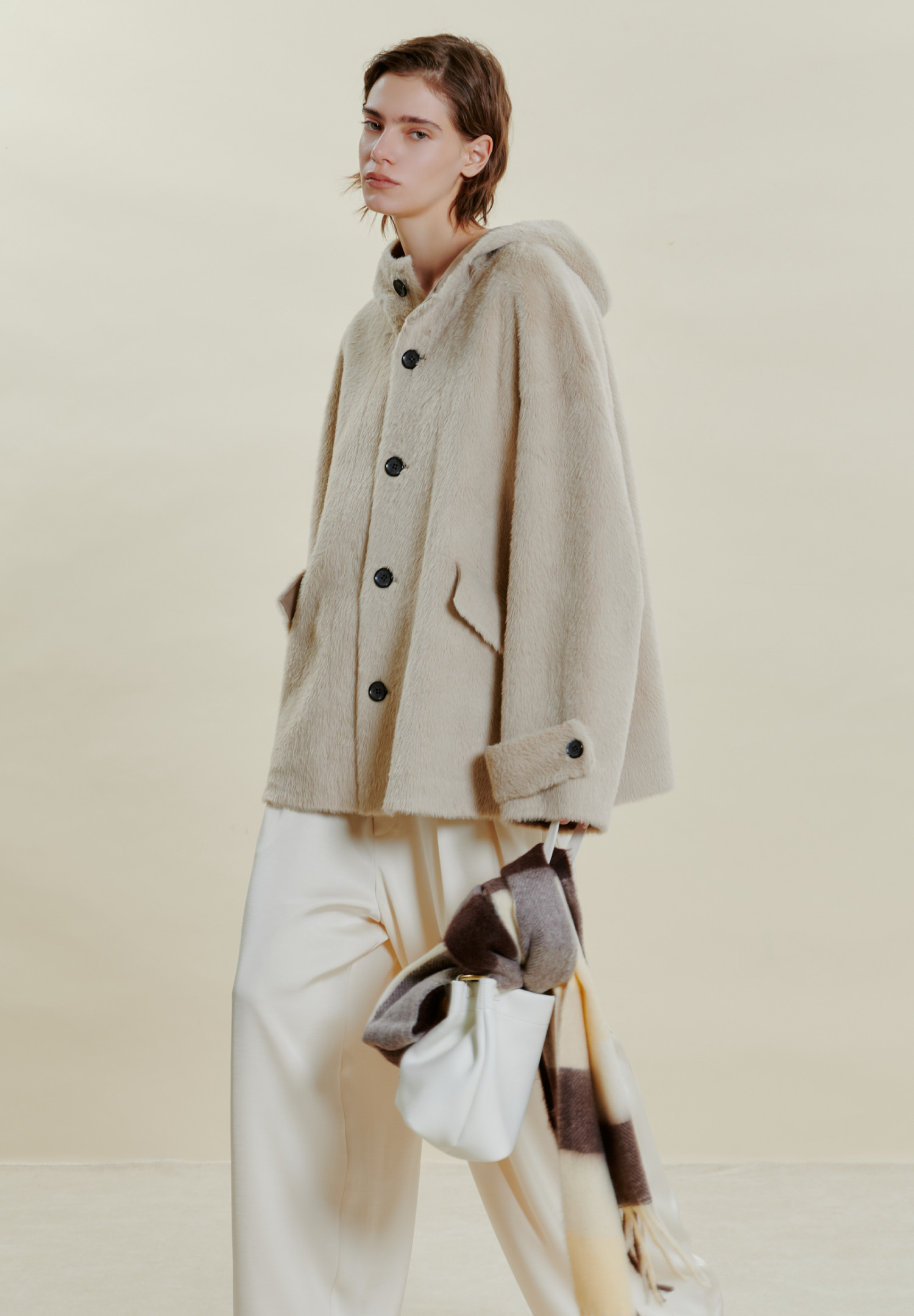 MIESROHE OUTER COLLECTION のメインビジュアル